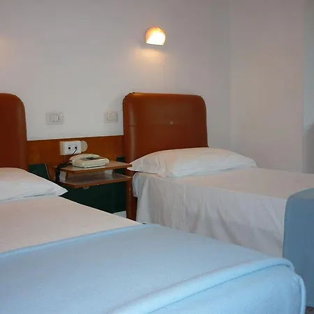 Dei Pini 安德里亚